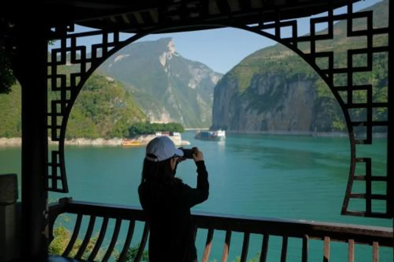 报告:预计2023年国内旅游收入约4万亿元 同比增长约95%