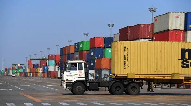 疫情仍在全球蔓延，境外部分港口拥堵未见明显好转——国际集装箱运价走势如何