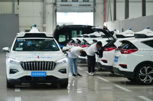 从数据生态到自动驾驶 中国汽车迎来新考验