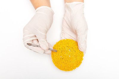 行业观察丨PVC糊树脂手套料价格三季度涨两倍，业内人士：短期...