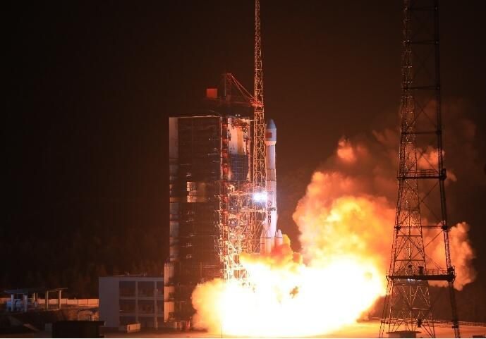 我国成功发射天链二号02星