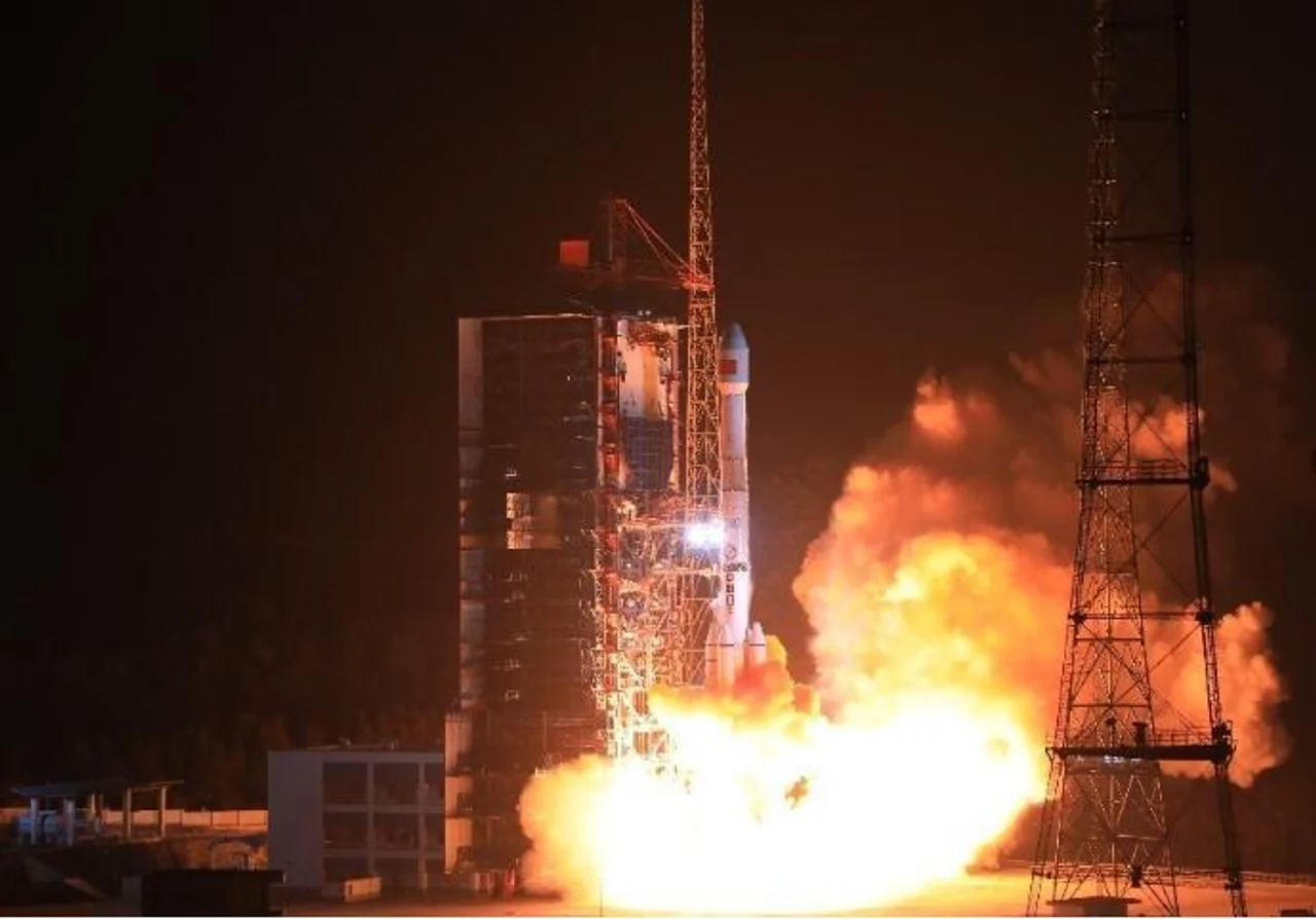 我国成功发射天链二号02星