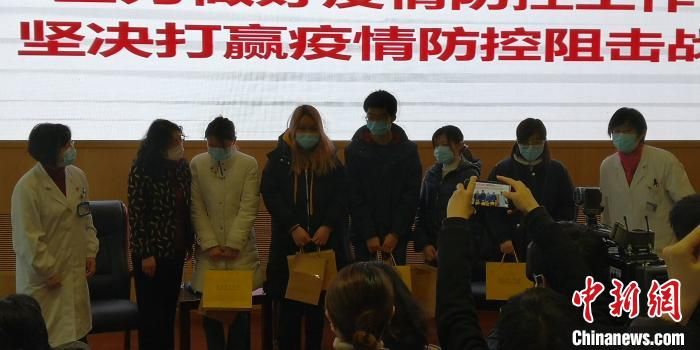 上海新冠肺炎治愈率逾八成 6名医护解除集中隔离重回一线