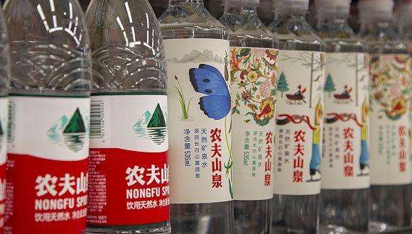 雀巢清盘农夫山泉上市，水业江湖去向何方？