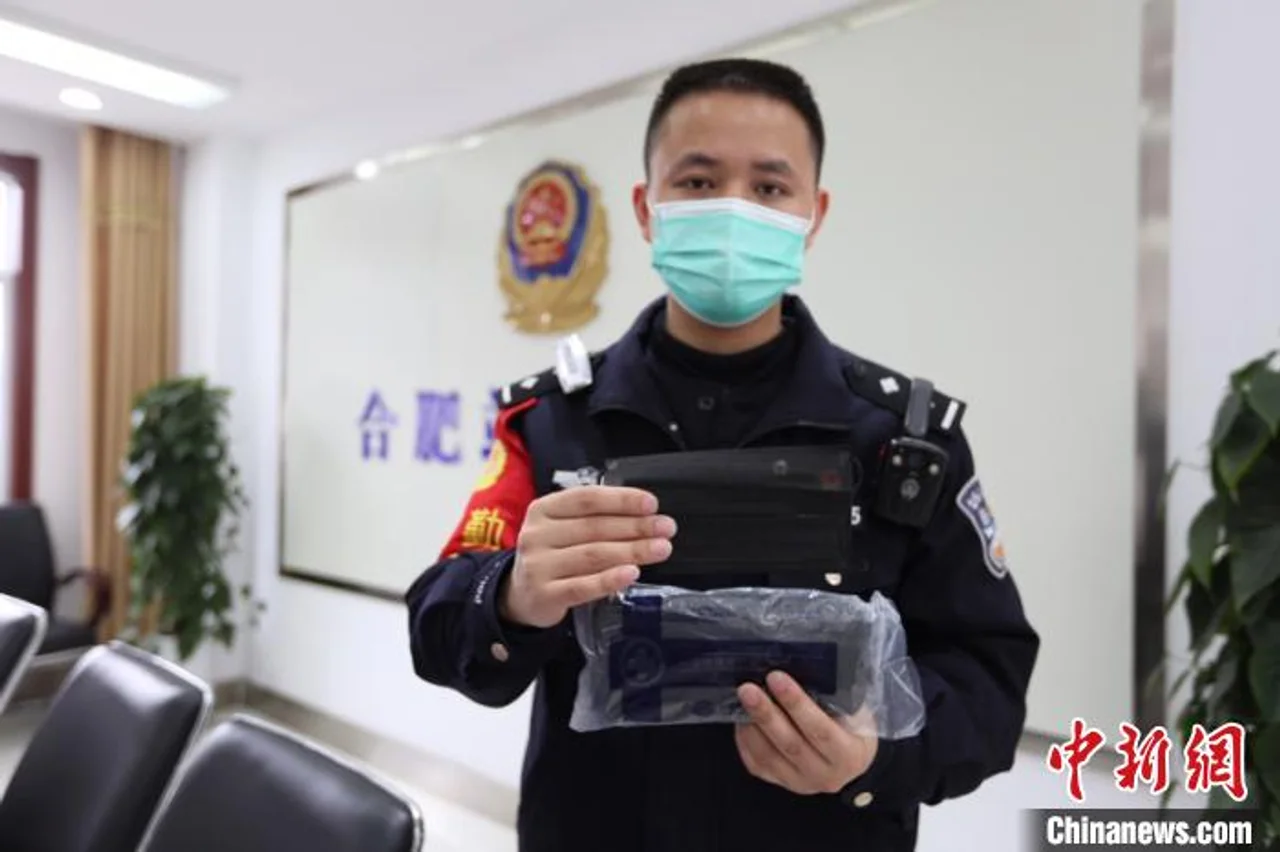 合肥铁路警方破获一起特大假医用口罩案 涉案假口罩30万只