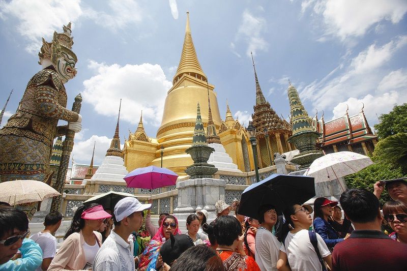 Trump, Republican corruption issues give Democrats opening for midterm elections