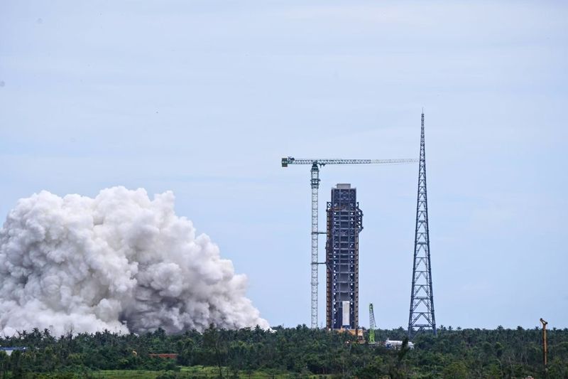 Rocket engine test paves way for manned lunar mission