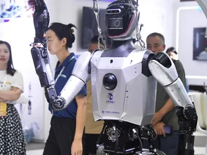 Beijing gears up for 2025 World Robot Conference with robotics innovation