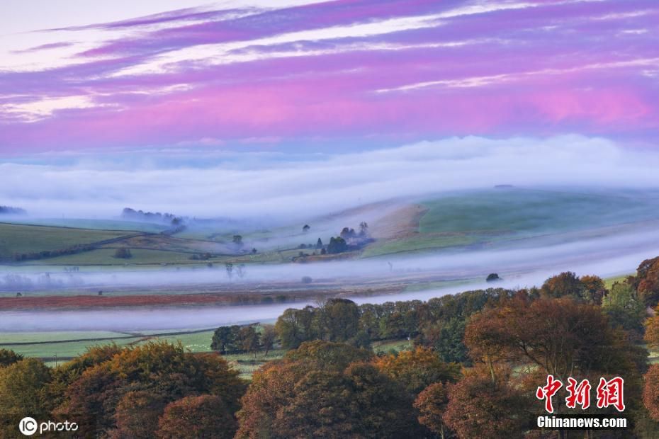 英国德比郡晨雾美景 缥缈宛如仙境