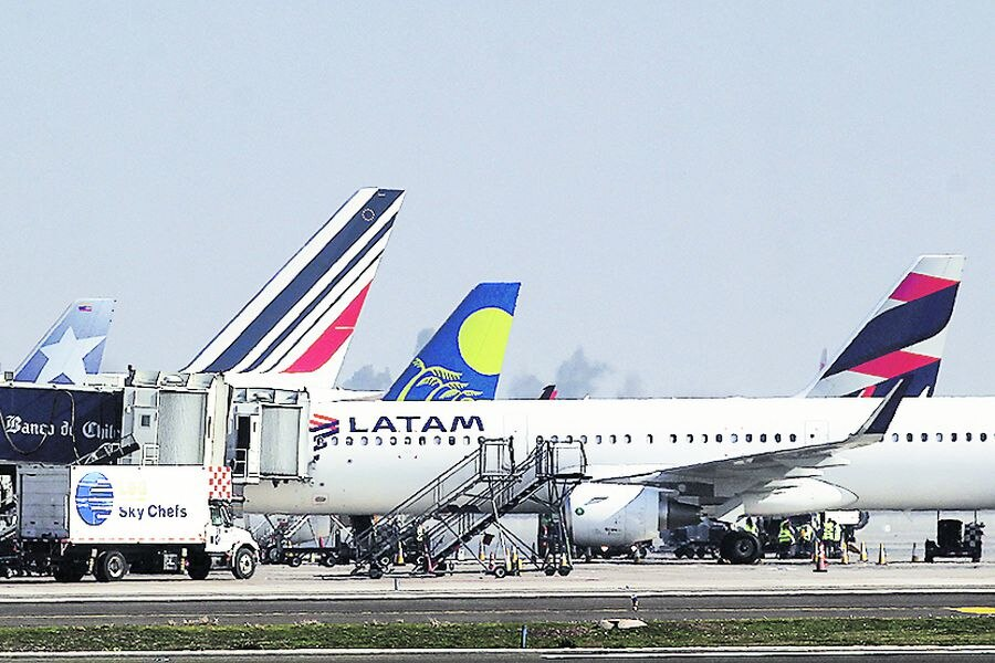 智利新冠肺炎累计确诊超55万 多家航空公司因违反防疫规定被罚