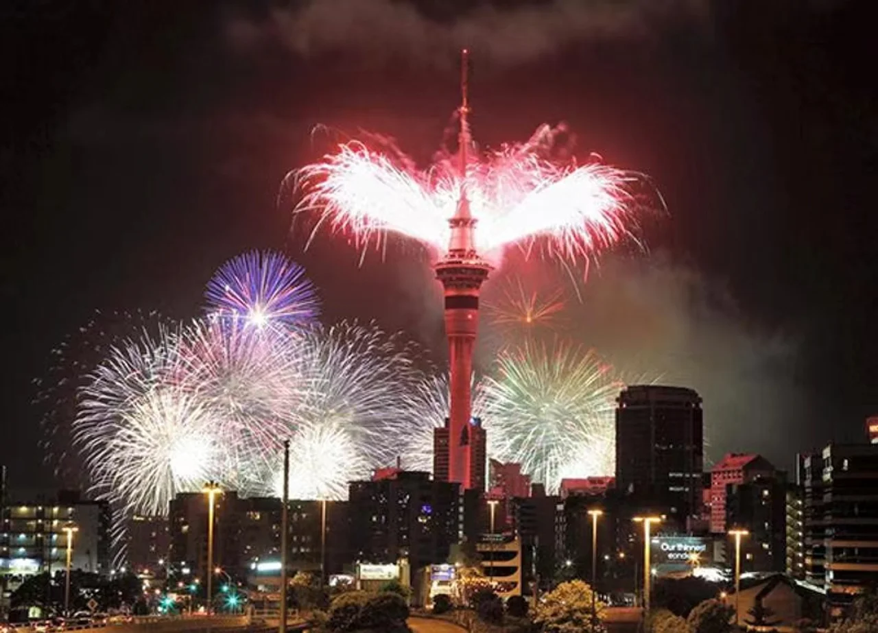 新西兰各地迎新年活动正常举行