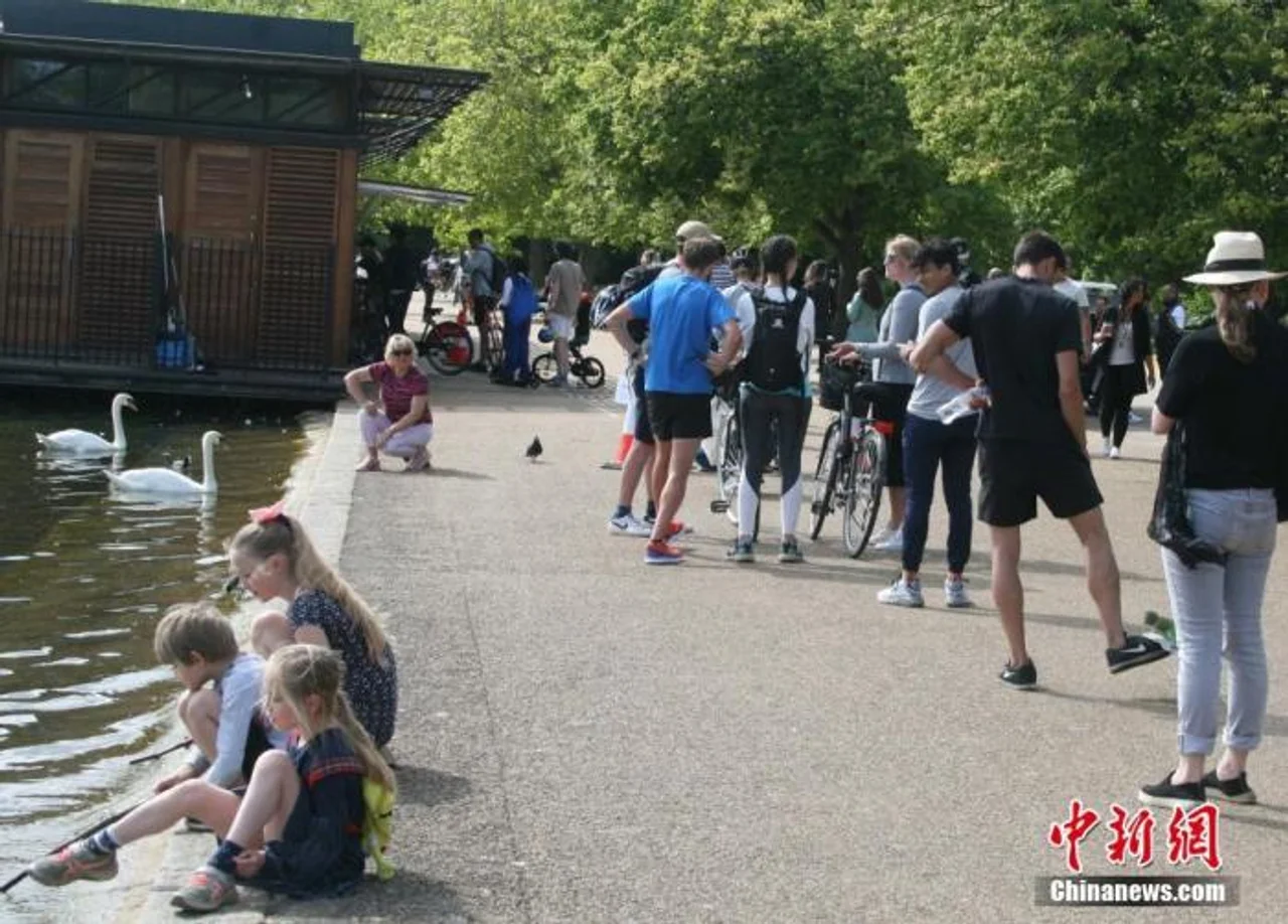 英将要求入境旅客隔离 官员:有助避免疫情二次暴发