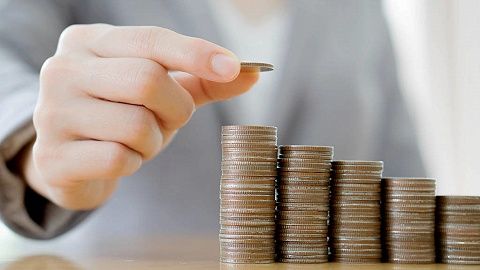 险资“买买买”模式开启，太保、国寿“扫货”低估值港股成流行