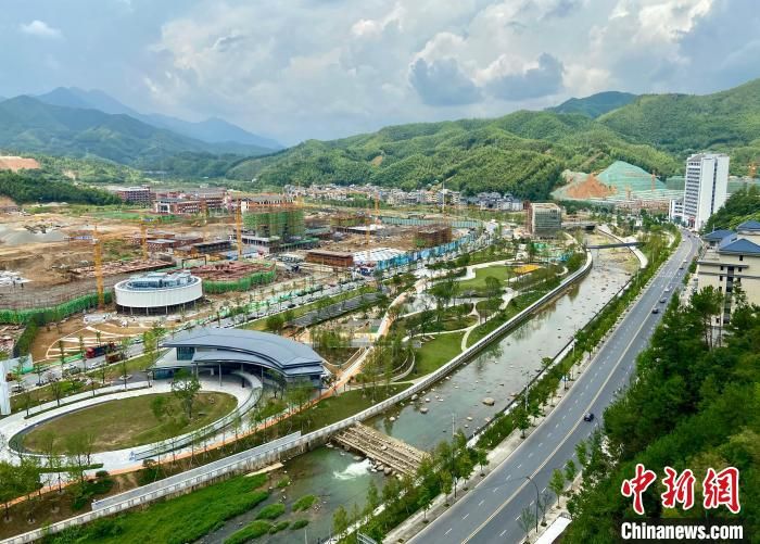 何解山区县“城镇化纠结”？浙江遂昌重塑人与空间