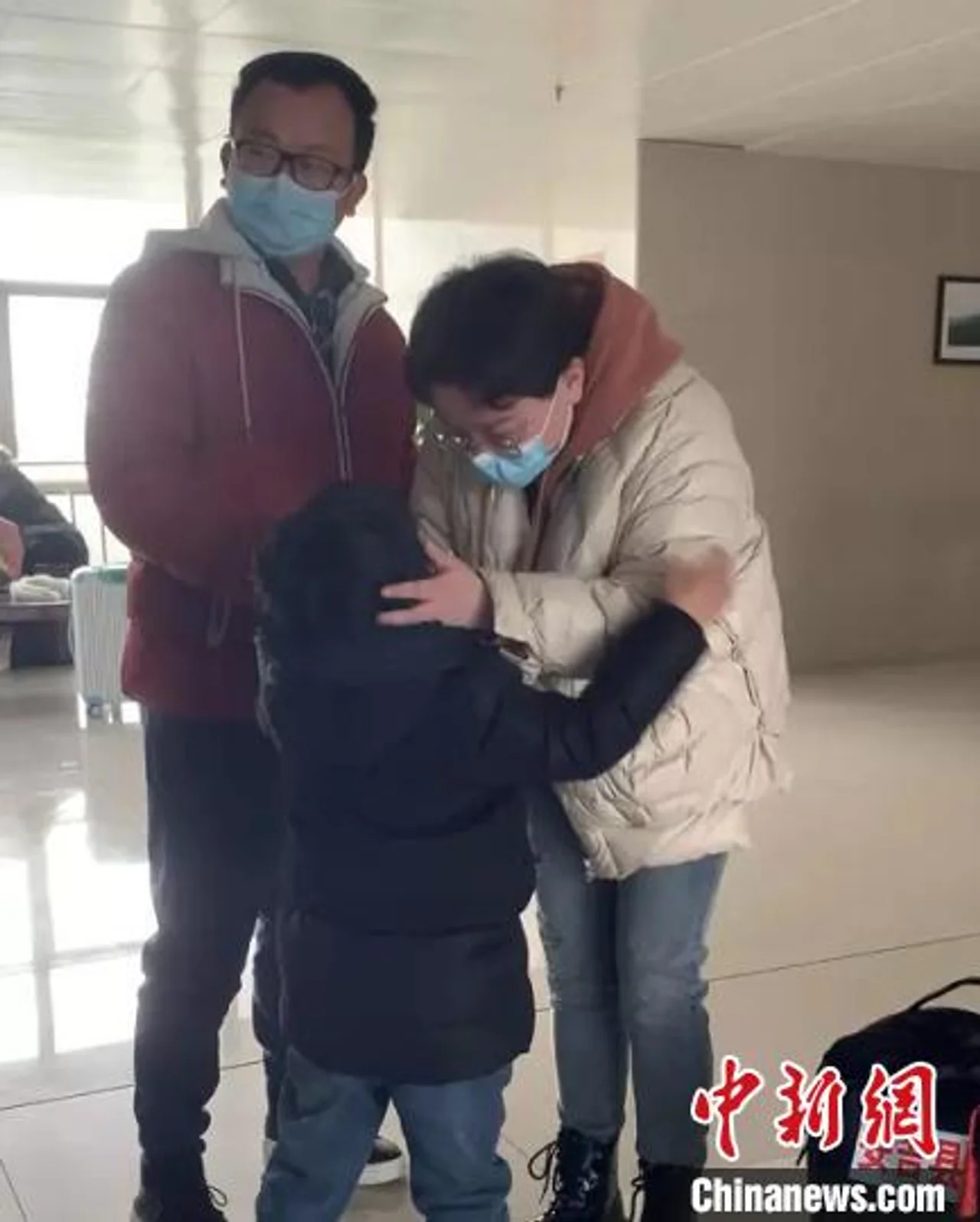 记者手记:什么是爱?