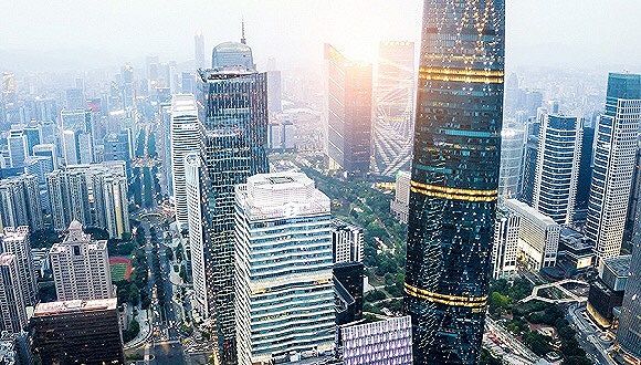 港交所行政总裁李小加正面回应“香港还行不行”，未来十年继续办好“三通一拥”