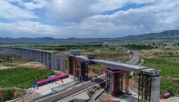 铁路2020年目标：投产新线4000公里，高铁占一半
