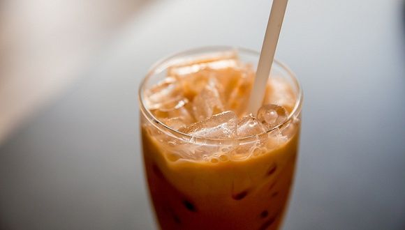 去年超3000家奶茶企业倒闭，暴富美梦该停了？