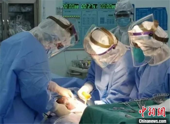 浙江制订孕产妇儿童新冠肺炎防护指南 规范不同孕周救治