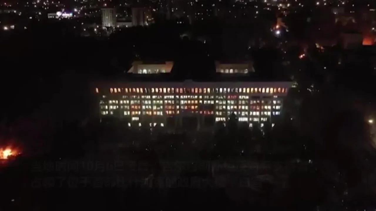 吉尔吉斯斯坦总统:有人试图在一夜间非法夺取政权,已命令安全部队不要开枪