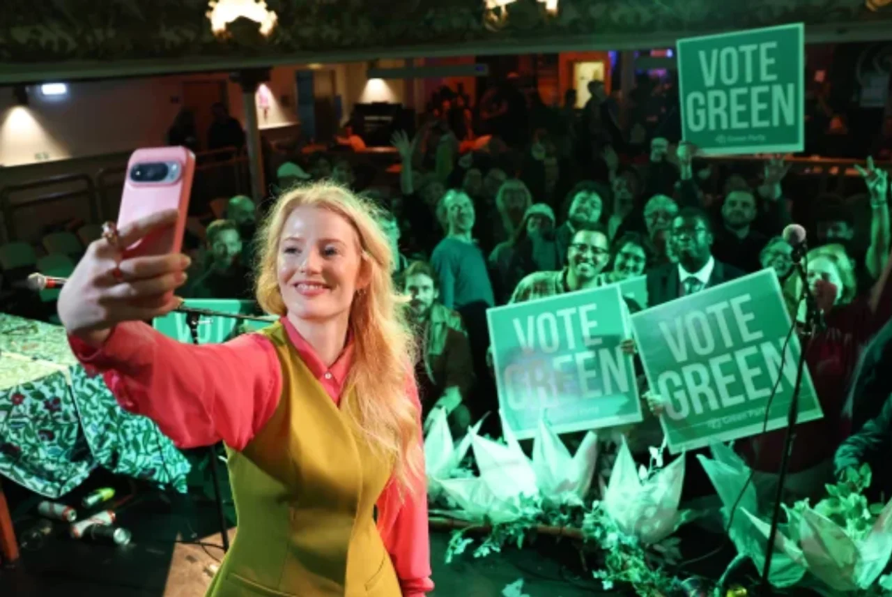 “水管工”胜选,英国执政党遭重创