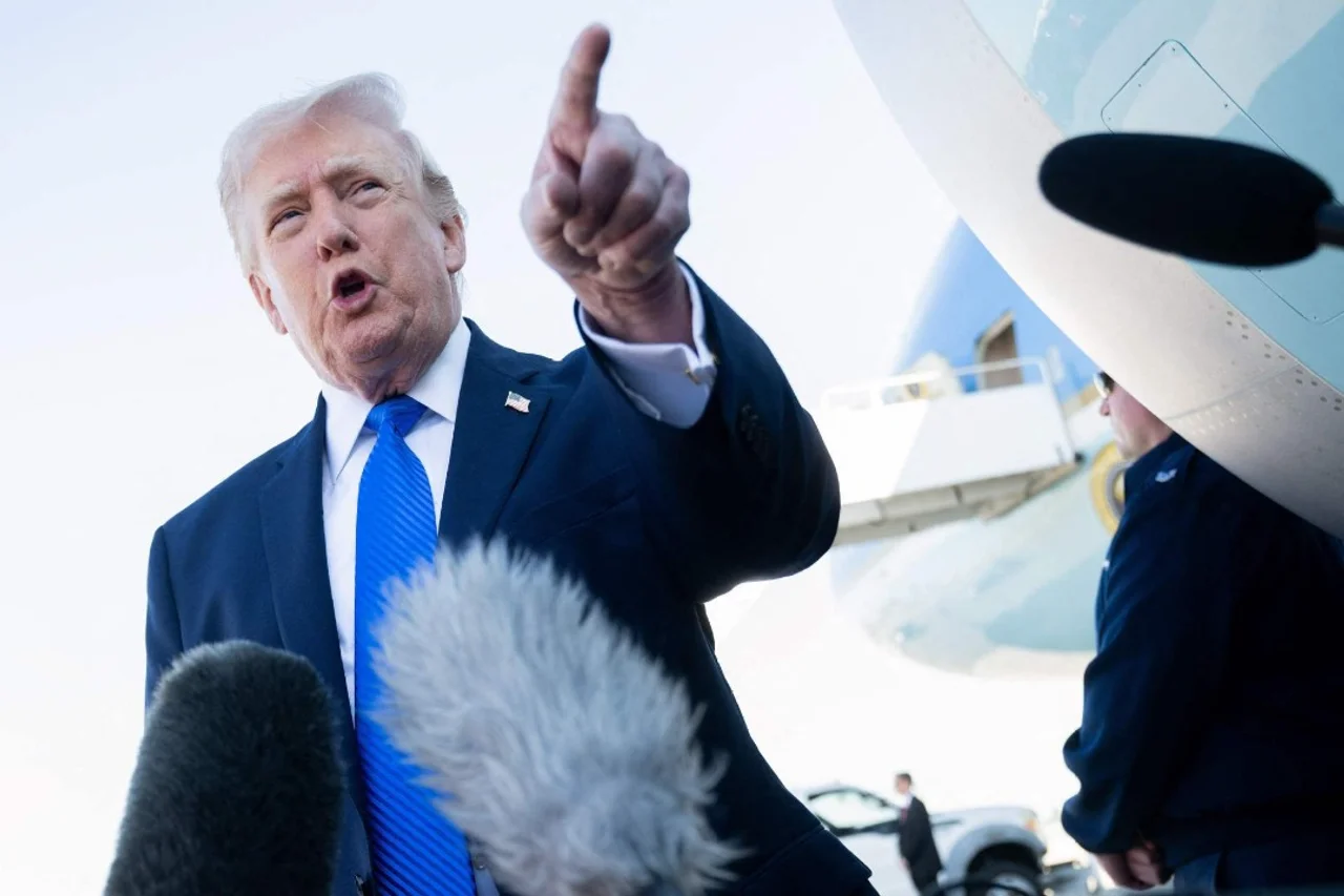 White House threatens to 'unleash hell' on Iran