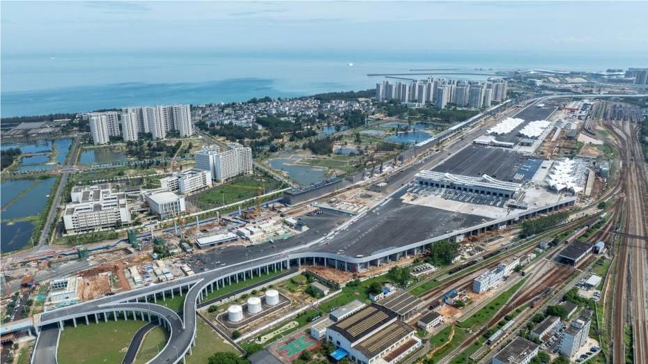 “十四五”期间海南货物贸易进出口突破万亿元