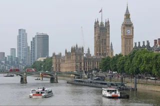 UK graduate job openings at lowest level since 2020