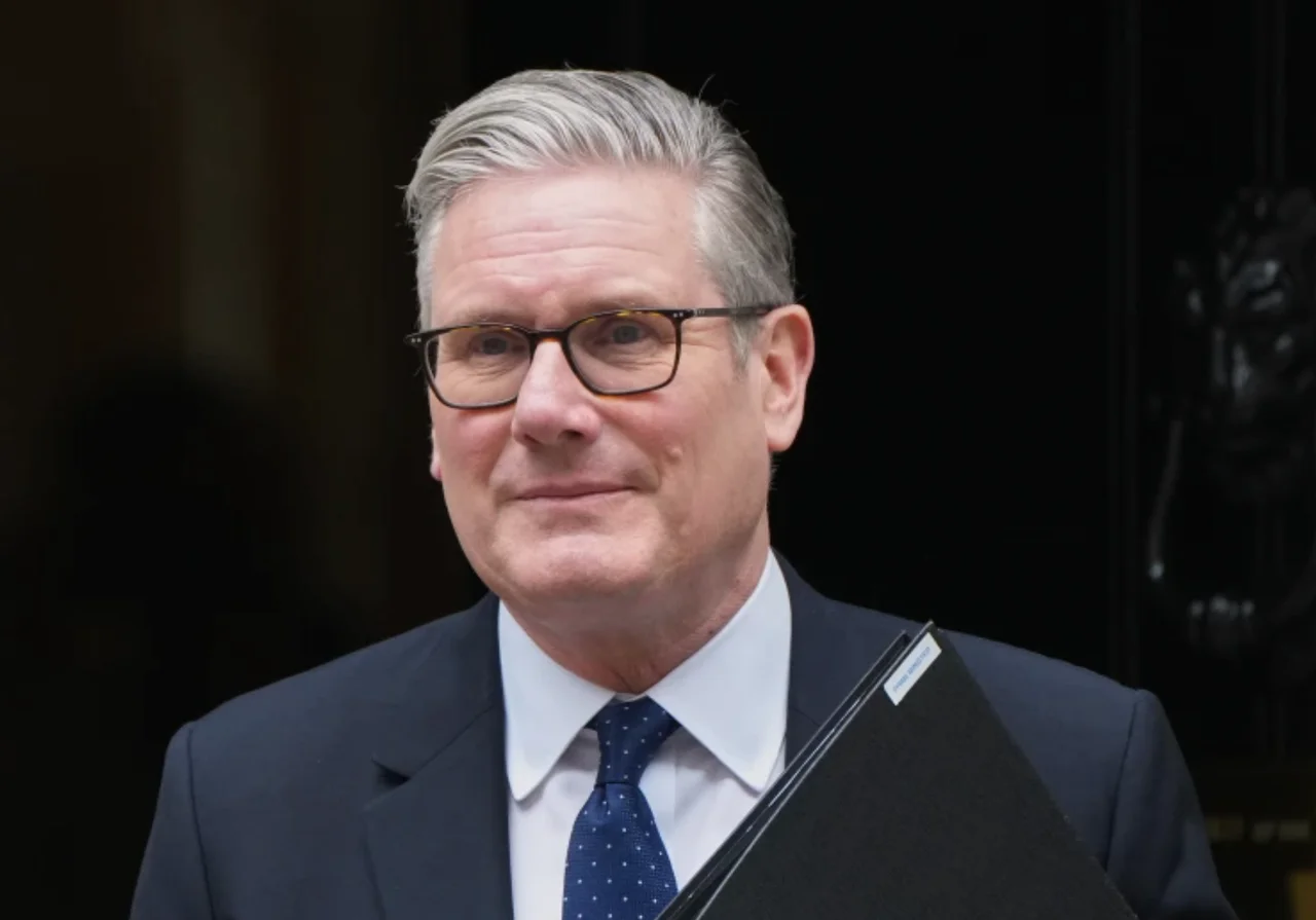 英国首相:这是个错误