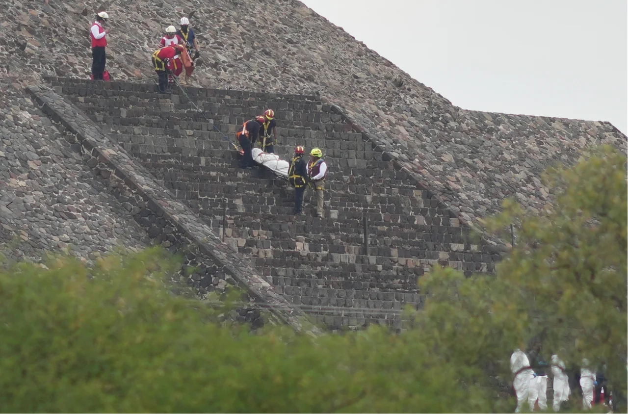 墨西哥金字塔发生枪击事件,1名加拿大游客死亡6人受伤