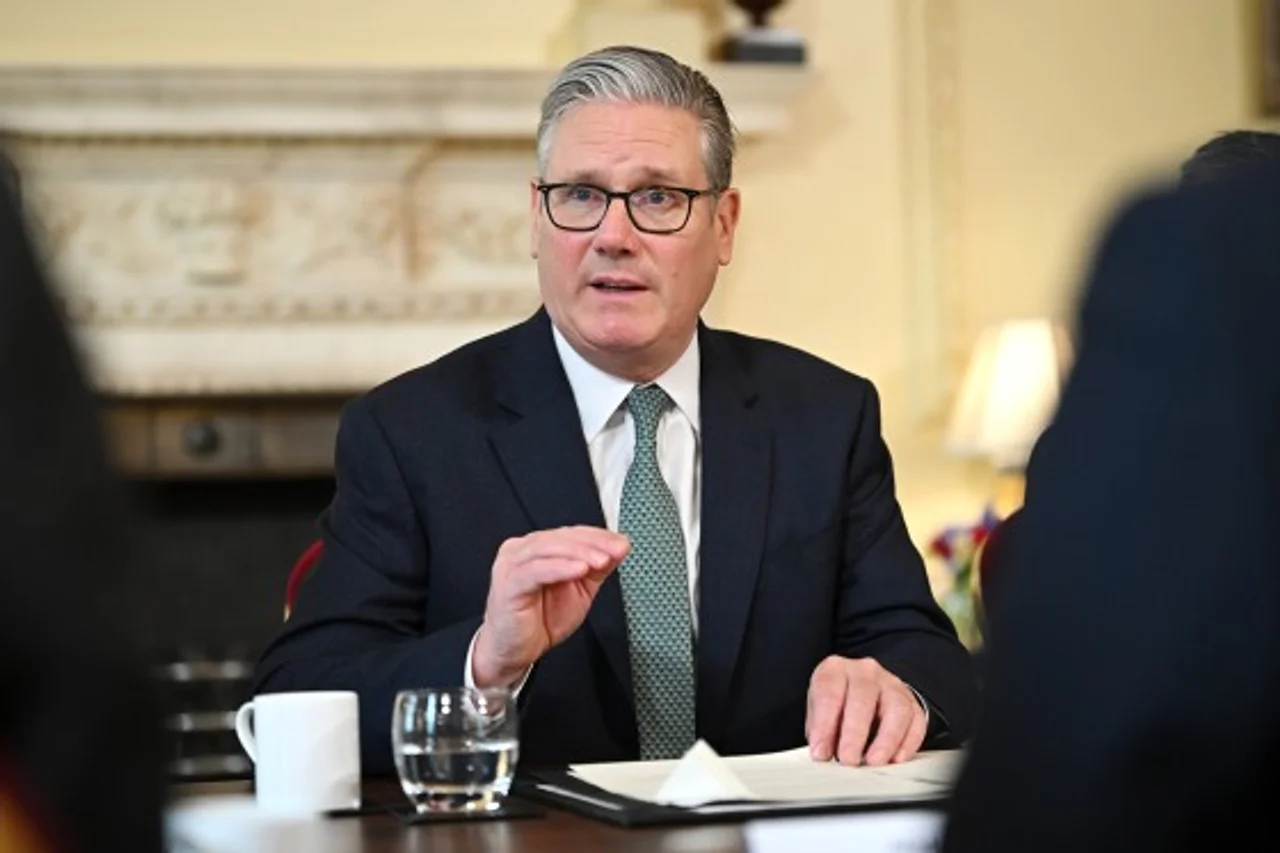 英国前官员:感受到来自首相的压力