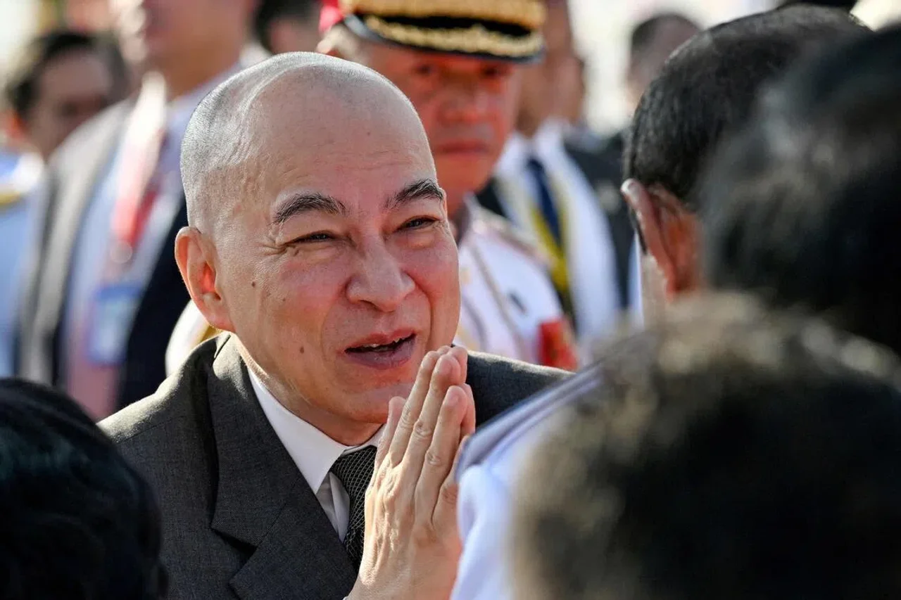 柬埔寨国王在北京治疗癌症,洪森父子探望