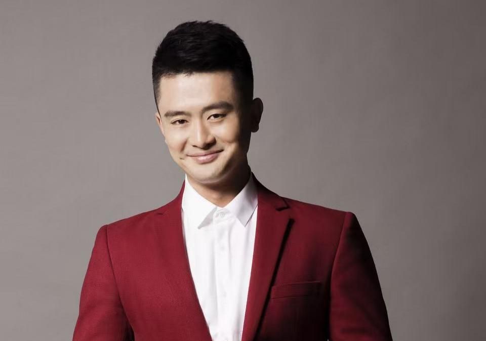 关于聘任人气歌星刘嘉佳为亚太智库文化艺术委员会理事的公告