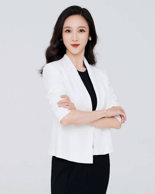 关于聘请一级演员殷硕女士出任亚太智库文化艺术委员会理事的公告