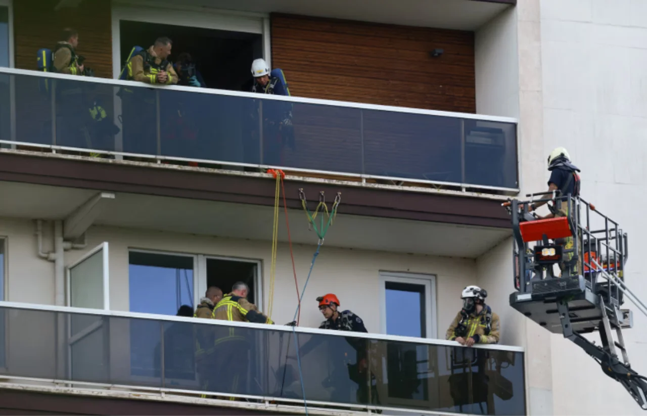 比利时公寓楼发生火灾,致5人死亡