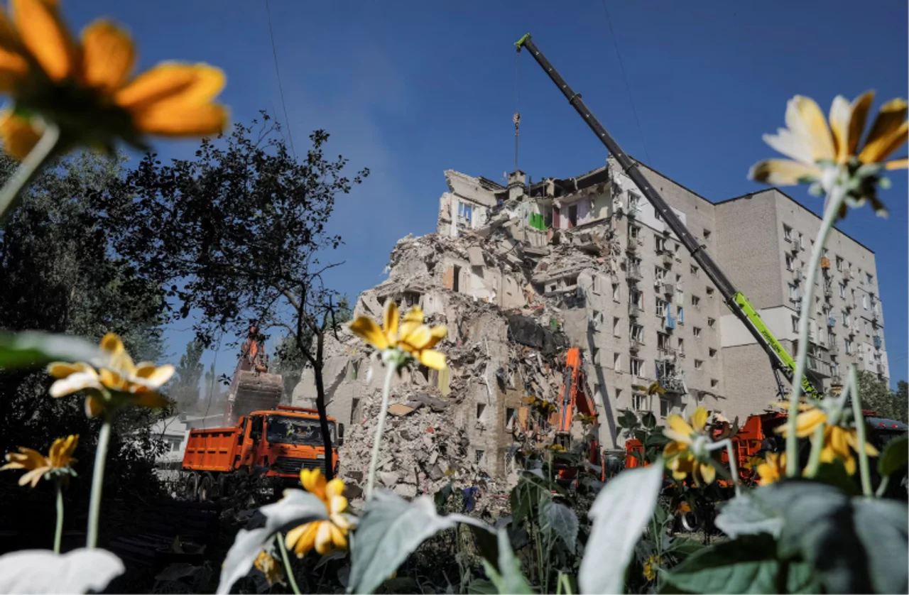 俄罗斯对基辅发动今年最大规模空袭,至少27人死亡