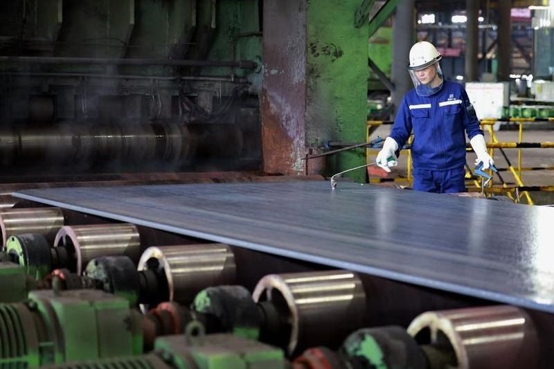 Economy on track to meet growth target