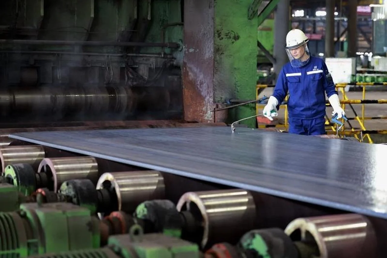 Economy on track to meet growth target