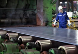 Economy on track to meet growth target