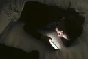 英国:针对青少年自愿实施社交媒体夜间宵禁计划