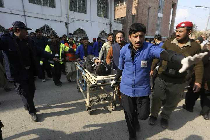 载有爆炸物车辆袭击巴基斯坦清真寺，至少21人遇难